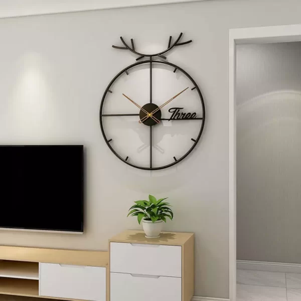 Dekoracyjny zegar ścienny do sypialni JT21146